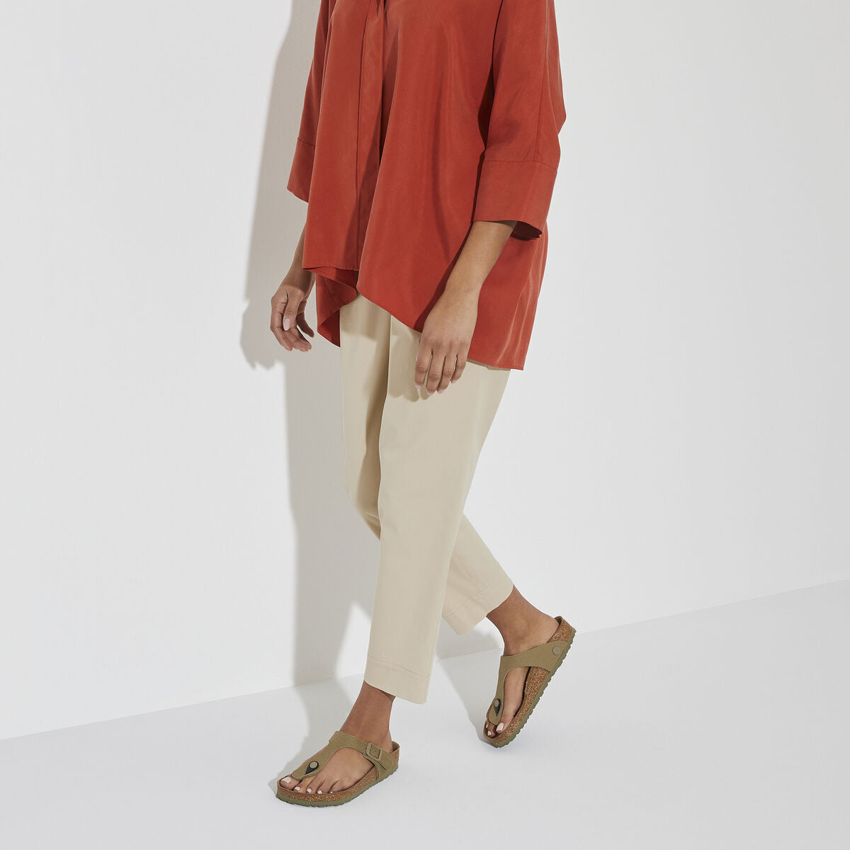 BIRKENSTOCK Gizeh Canvas Vegan Faded Khaki - Image 6