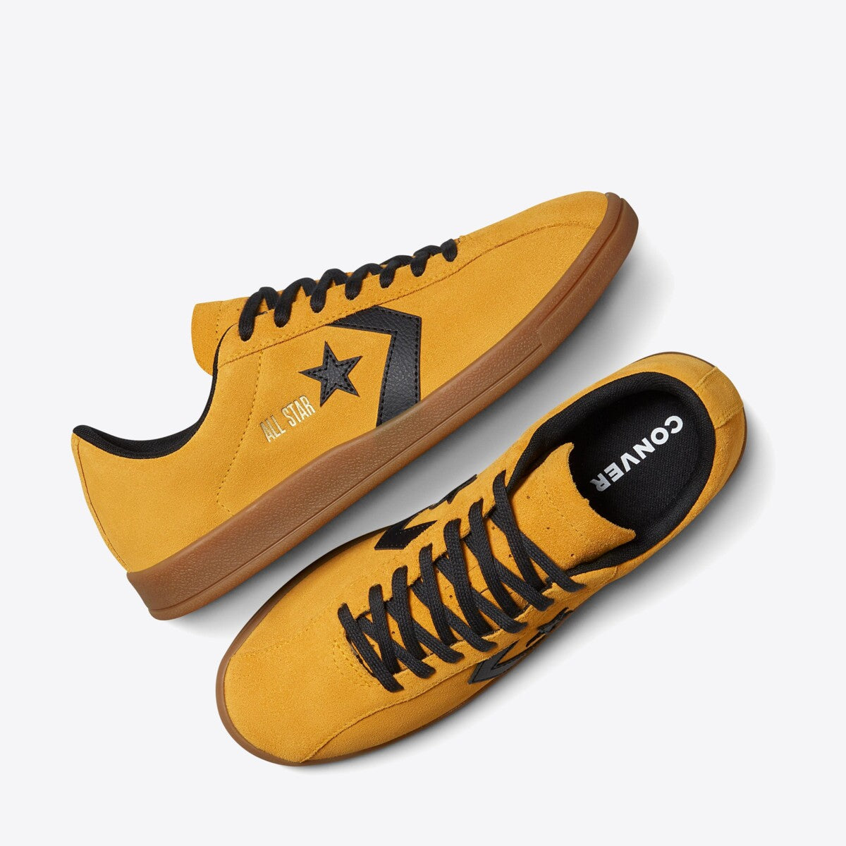 CONVERSE Classic Trainer Suede Low Yellow/Black - Image 4