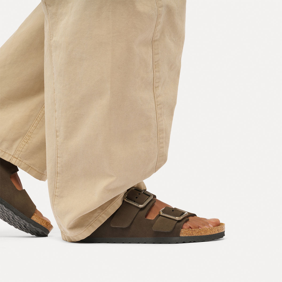 BIRKENSTOCK Arizona Wire Buckle Nubuck Mocha - Image 0