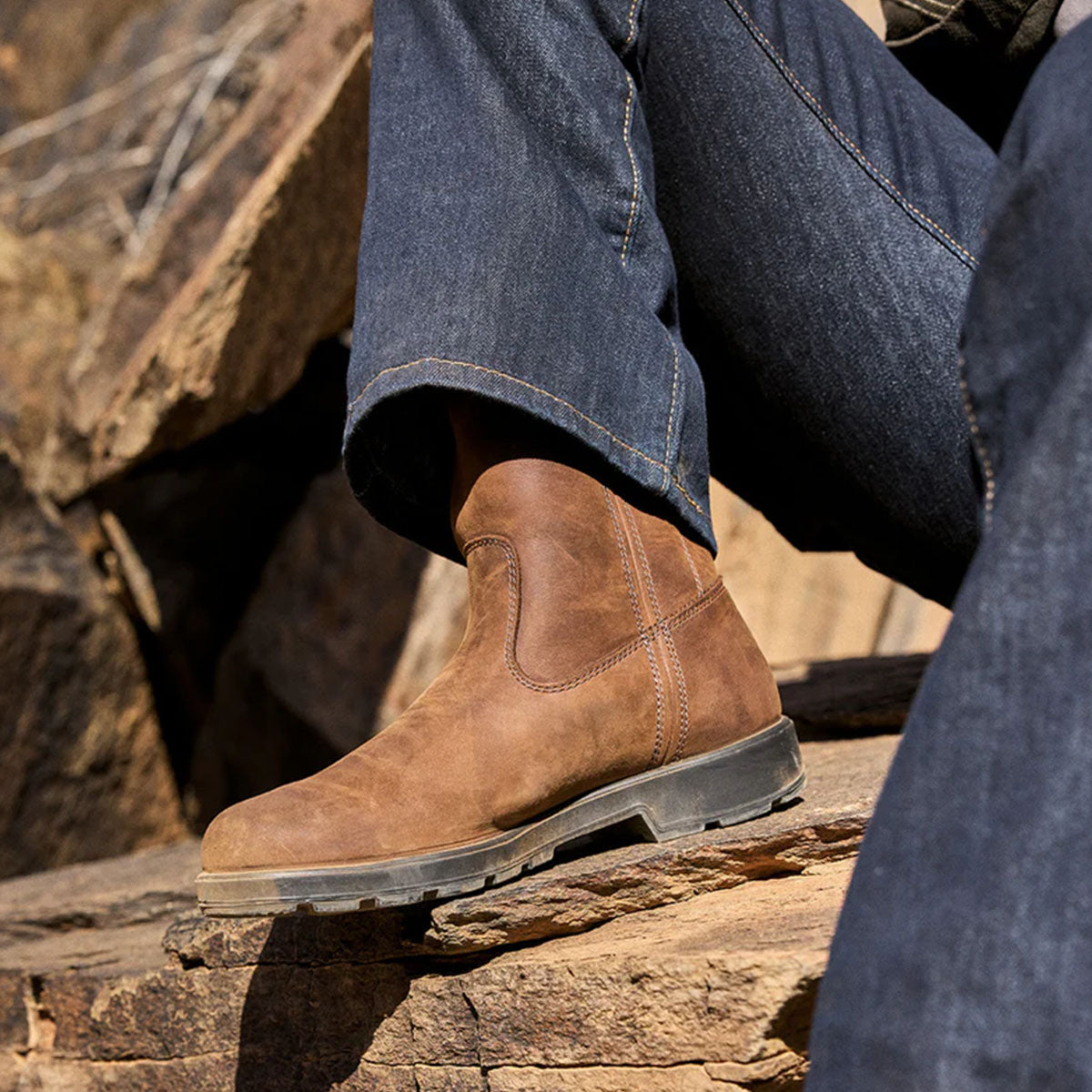 BLUNDSTONE 2527 Rigger Boot Teak - Image 0
