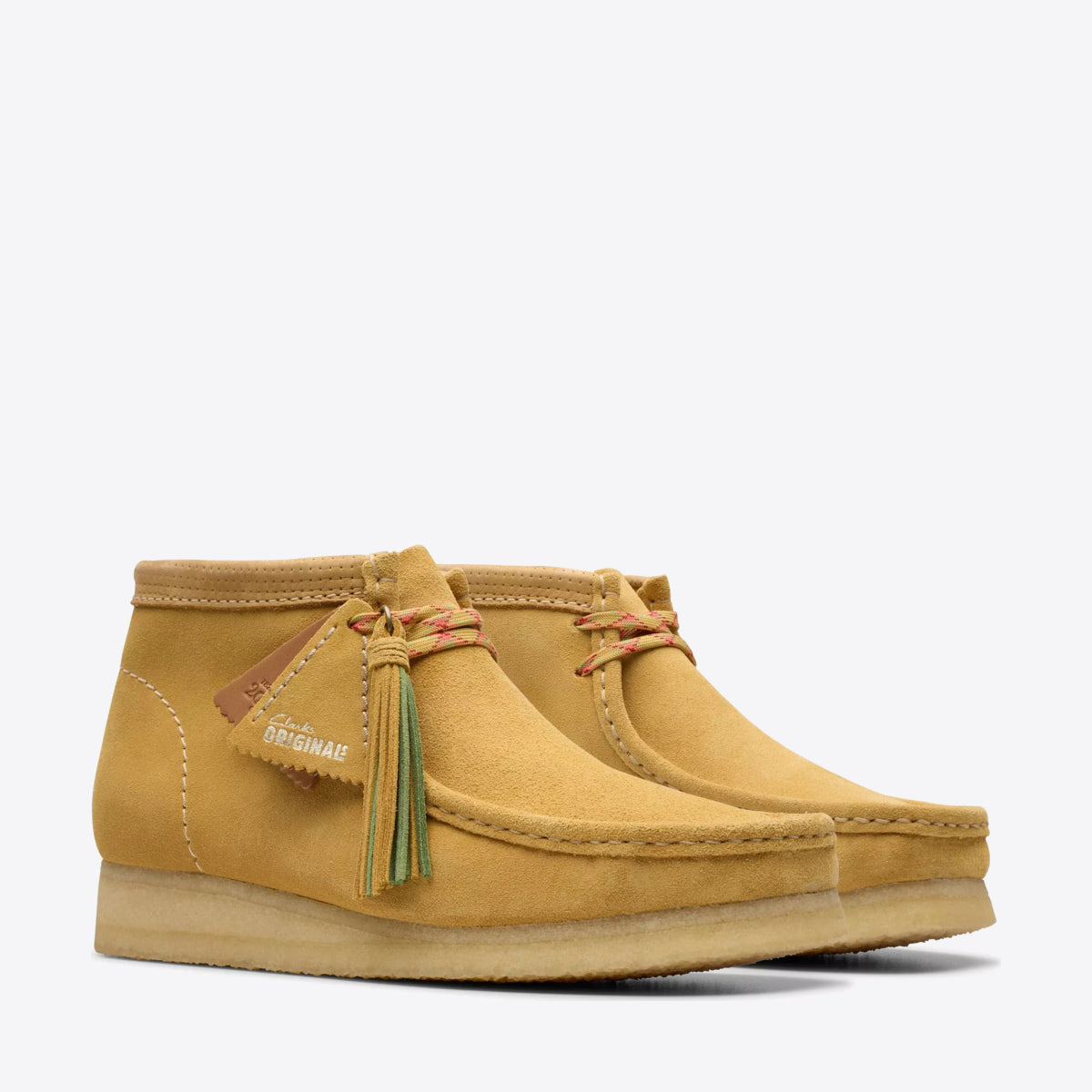 CLARKS Mens Wallabee Boot Suede Golden Tan Suede - Image 4