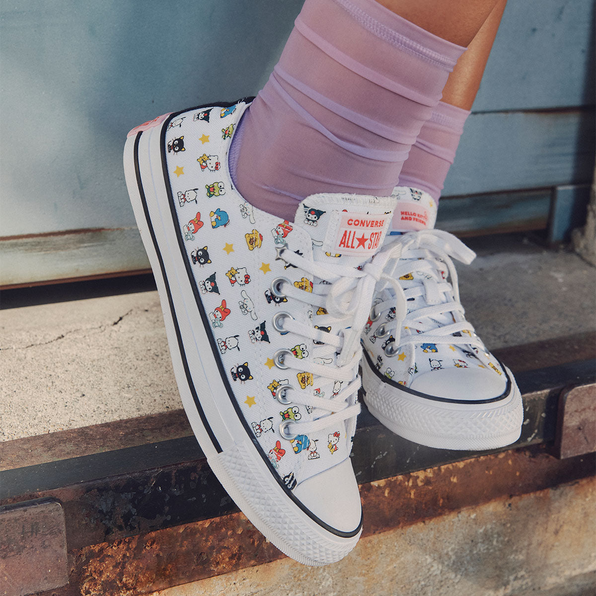 CONVERSE Chuck Taylor Hello Kitty Low White/Black/Pink - Image 0