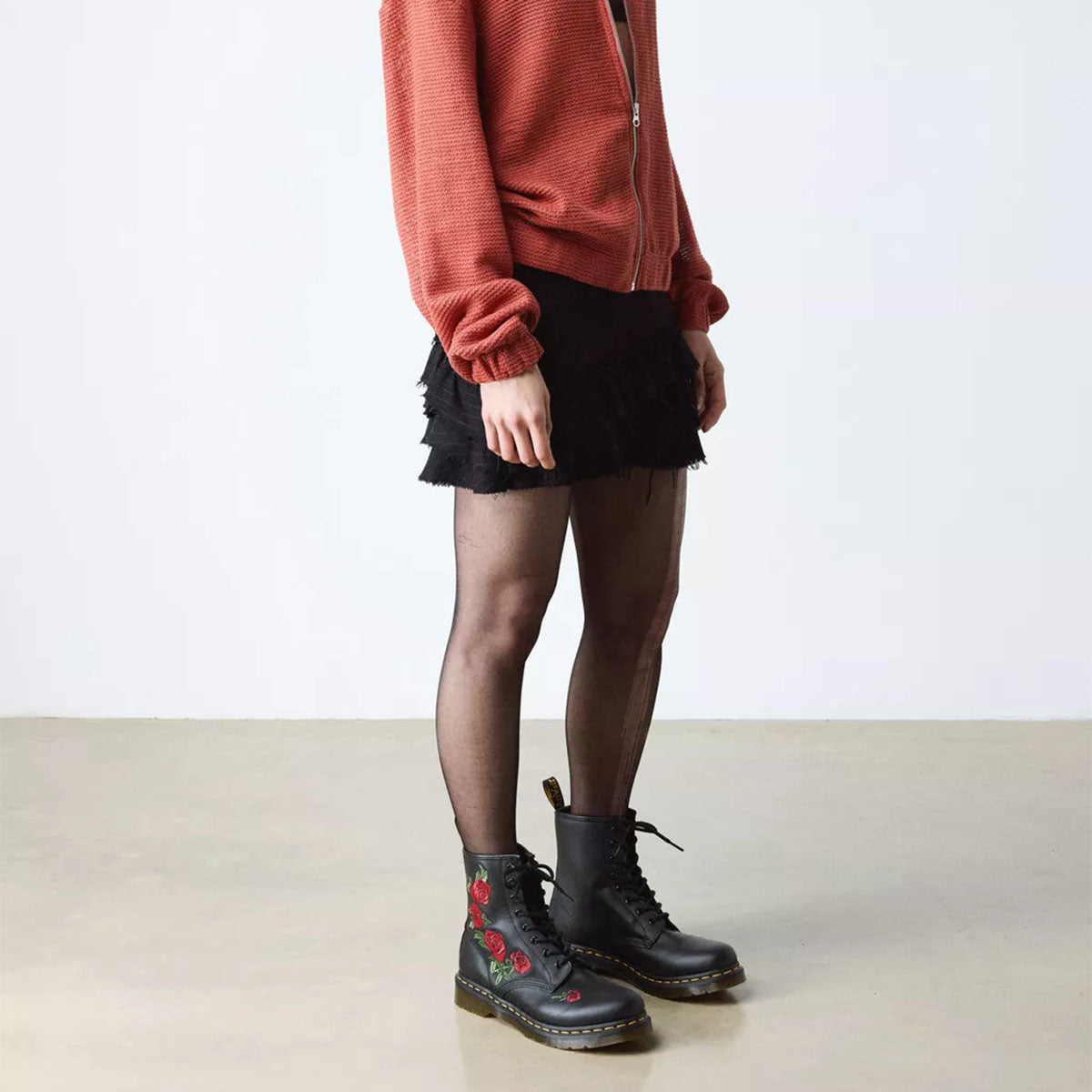 DR MARTENS 1460 Vonda Embroided Boot Black - Image 0