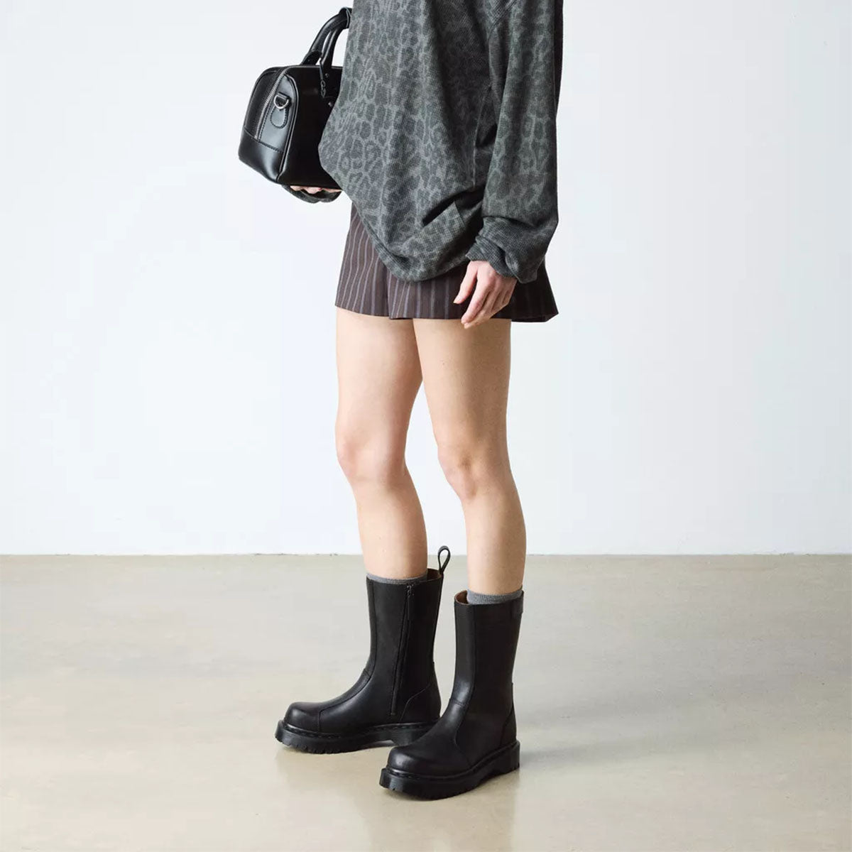 DR MARTENS Rejana Boot Black Old Harness - Image 0