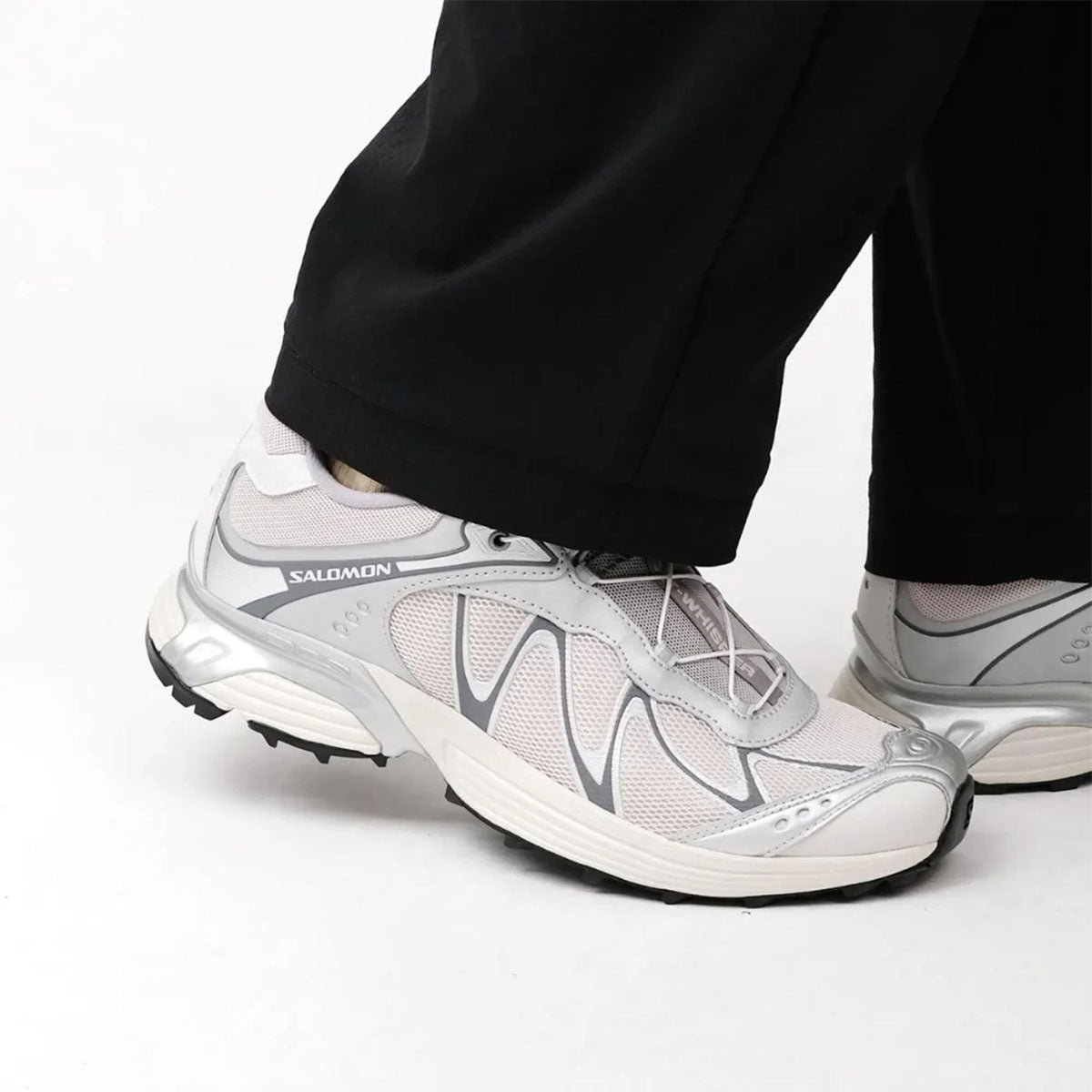 SALOMON XT-Whisper Silver/Lunar Rock/Silver Cloud - Image 0