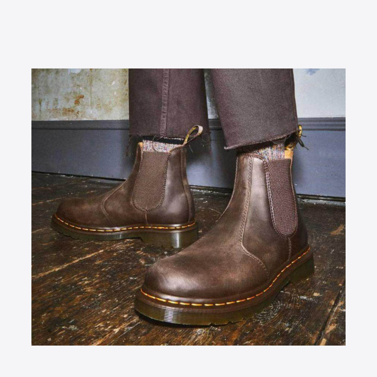 DR MARTENS 2976 Yellow Stitch Crazy Horse Chelsea Boot Dark Brown - Image 6